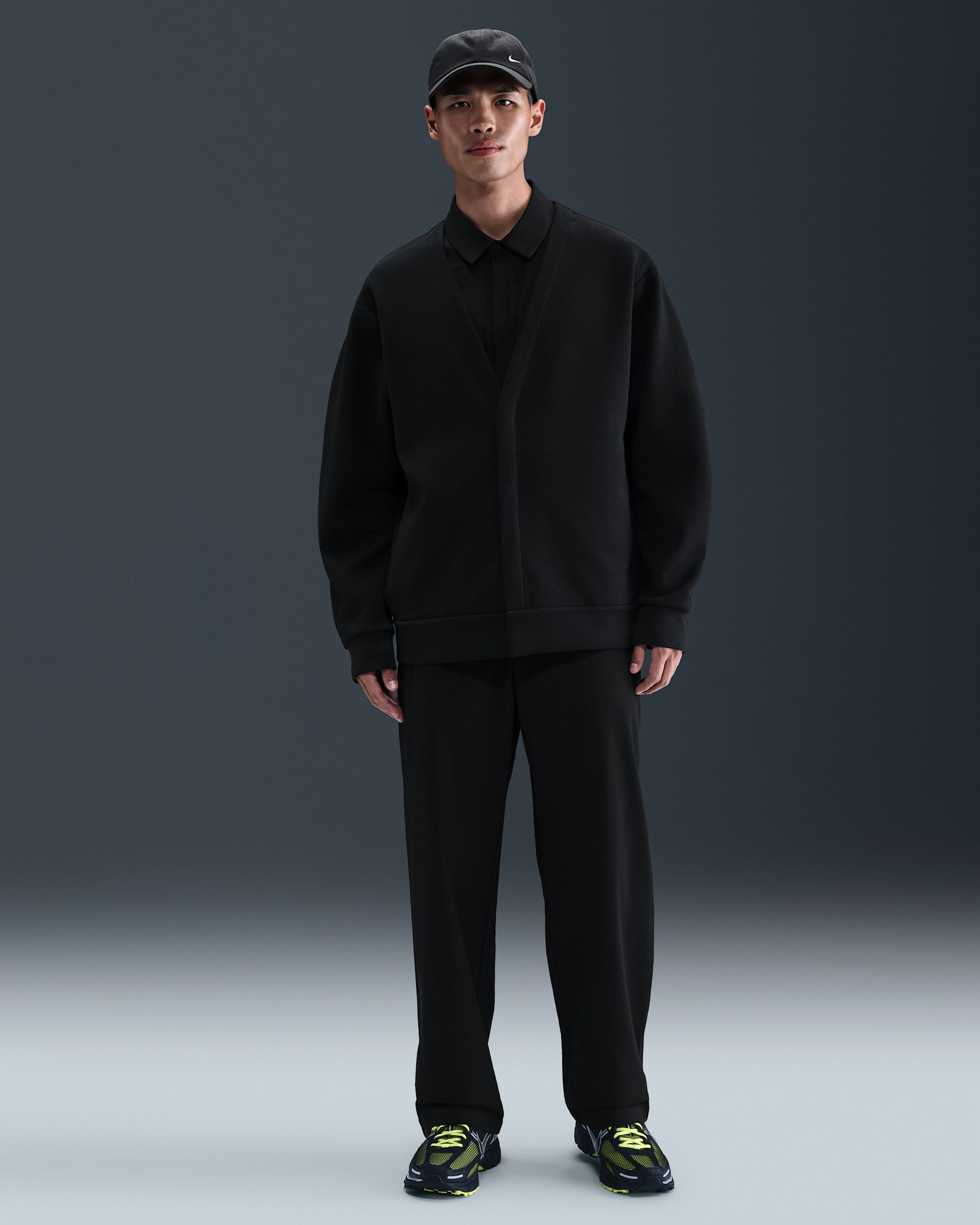 Nike 24.7 PerfectStretch Men's Dri-FIT Loose-Fit Chino Trousers